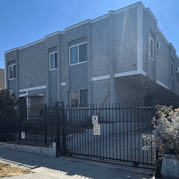 Carondolet Apartment